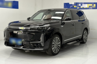 吉利银河 银河M9 2025款 210km 四驱领航版