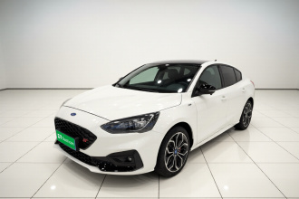 福特 福克斯 2021款 三厢 EcoBoost 180 自动锋潮型