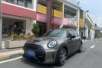 MINI 2023款 改款 2.0T COOPER S 艺术家 五门版