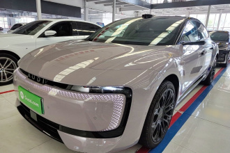 奥迪AUDI 奥迪E5 Sportback 2026款 钦定性能quattro型