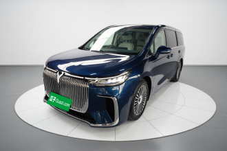 岚图汽车 岚图梦想家 2025款 PHEV 四驱旗舰鲲鹏版