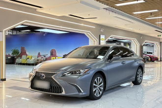 雷克萨斯ES 2020款 300h 卓越版