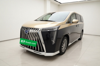 广汽传祺 传祺M8 2023款 宗师系列 双擎 御尊版