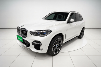 宝马X5 2022款 xDrive 40Li 尊享型M运动套装
