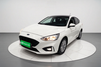 福特 福克斯 2020款 三厢 EcoBoost 180 自动锋潮型