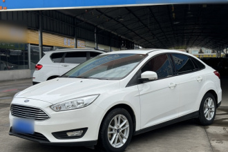 福特 福克斯 2018款 三厢经典 1.6L 自动风尚型智行版