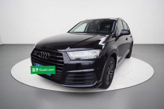 奥迪Q7 2018款 40 TFSI S line运动型
