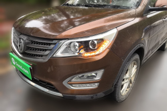 宝骏560 2016款 1.8L iAMT精英型