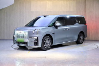 极氪009 2024款 六座行政版四驱 108kWh