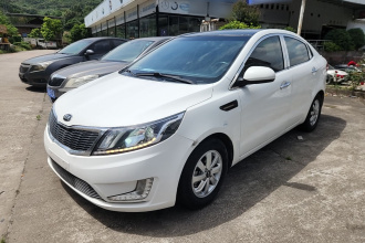 起亚K2 2012款 三厢 1.4L MT GLS纪念版
