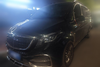 奔驰 威霆 2021款 2.0T 商务版 7座