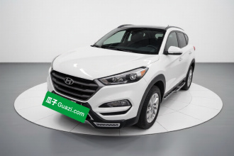 现代 途胜 2015款 1.6T 双离合两驱智能型