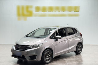 本田 飞度 2016款 1.5L LXS CVT舒适天窗版