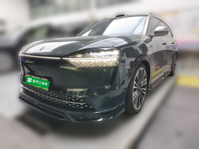 鸿蒙智行 问界M9 2024款 增程 Ultra版 42kWh 6座版