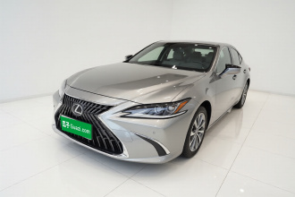 雷克萨斯ES 2022款 300h 卓越版