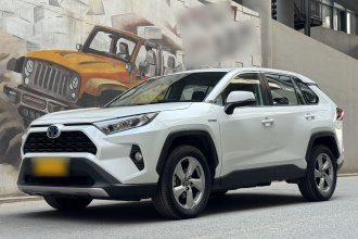 丰田 RAV4荣放 2022款 双擎 2.5L E-CVT两驱精英版