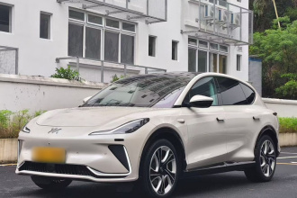 智己汽车 智己LS7 2023款 100kWh Lux四驱版