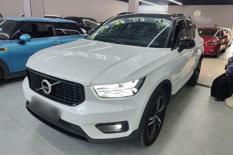 沃尔沃XC40 2021款 T4 四驱智雅运动版