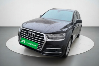 奥迪Q7 2018款 40 TFSI S line运动型