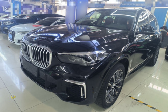 宝马X5 2022款 改款 xDrive 30Li M运动套装