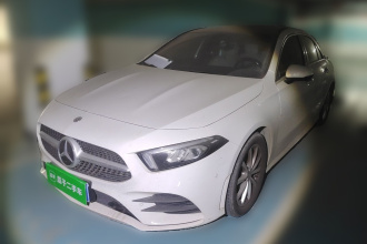 奔驰A级 2020款 改款 A 200 L 运动轿车时尚型