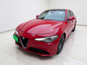 阿尔法·罗密欧 Giulia朱丽叶 2017款 2.0T 280HP 豪华版