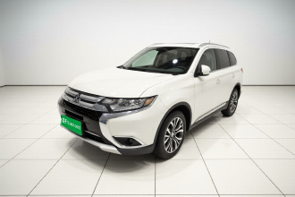 三菱 欧蓝德 2018款 2.4L 四驱豪华版 7座