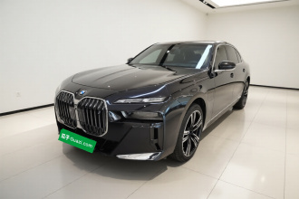 宝马i7 2023款 eDrive50L 尊享M运动套装