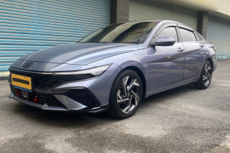现代 伊兰特 2023款 1.5L CVT LUX尊贵版