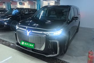 岚图汽车 岚图梦想家 2025款 PHEV 四驱旗舰鲲鹏版
