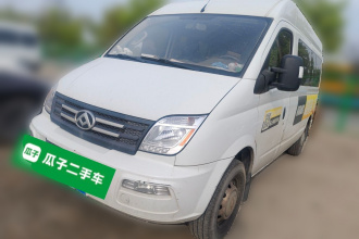 上汽大通MAXUS 新途V80 2021款 2.0T 手动经典傲运通长轴中顶6/7/8/9座