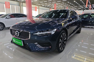 沃尔沃S60 2023款 B4 智远豪华版