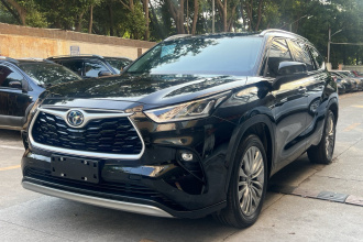 丰田 汉兰达 2022款 双擎 2.5L 四驱尊贵版 7座