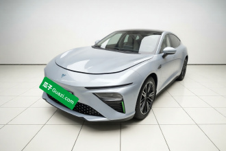 哪吒汽车 哪吒S 2022款 增程版 1160km 后驱中版