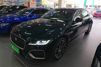 捷豹XFL 2025款 2.0T P250 两驱尊享豪华版
