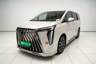 广汽传祺 传祺M8 2023款 宗师系列 双擎 御尊版