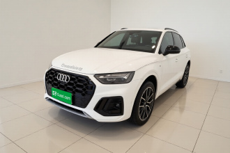 奥迪Q5L 2025款 45周年典藏版 45 TFSI 豪华动感型