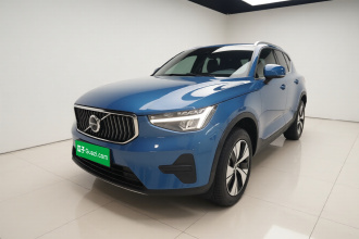 沃尔沃XC40 2024款 B3 智远豪华版