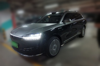 鸿蒙智行 问界M9 2025款 增程 Ultra版 52kWh 6座版 (192线激光雷达）