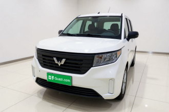 五菱汽车 五菱宏光PLUS 2020款 1.5L 手动标准型 5座