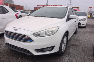 福特 福克斯 2015款 三厢 1.6L 自动风尚型