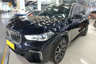 宝马X5 2022款 改款 xDrive 30Li 尊享型M运动套装