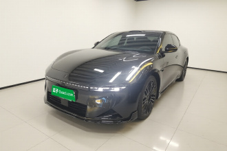 领克10 EM-P 2025款 240四驱Ultra运动版