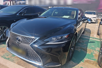 雷克萨斯LS 2020款 500h 卓越版 国VI