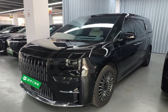 极氪009 2024款 七座过道版四驱 108kWh