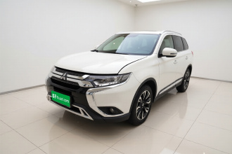 三菱 欧蓝德 2019款 2.0L 两驱畅享版 5座 国VI