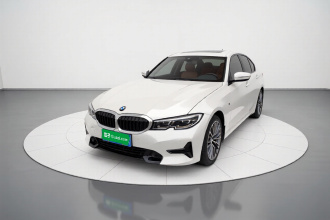 宝马3系 2022款 改款 320i 运动套装
