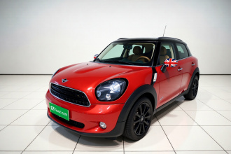 MINI Countryman 2016款 1.6T COOPER ALL4 Fun装备控