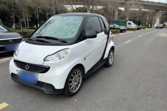 smart fortwo 2014款 1.0 MHD 硬顶城市光波激情版
