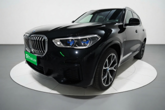 宝马X5 2022款 改款 xDrive 40Li M运动套装
